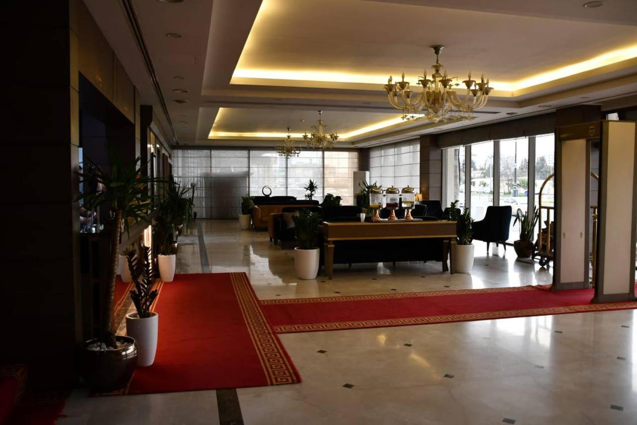 Hotel Hilen De Ville Erbil Exterior foto